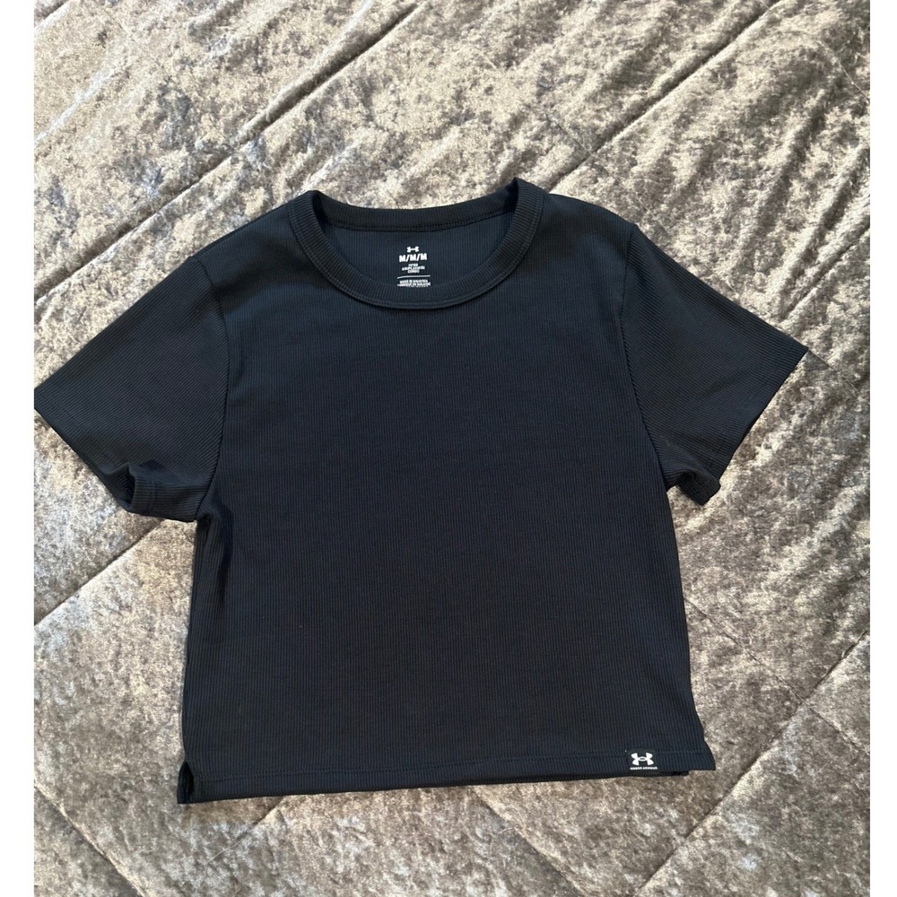 Under Armour Black Ribbed Short Sleeve Crop Top Women's Medium